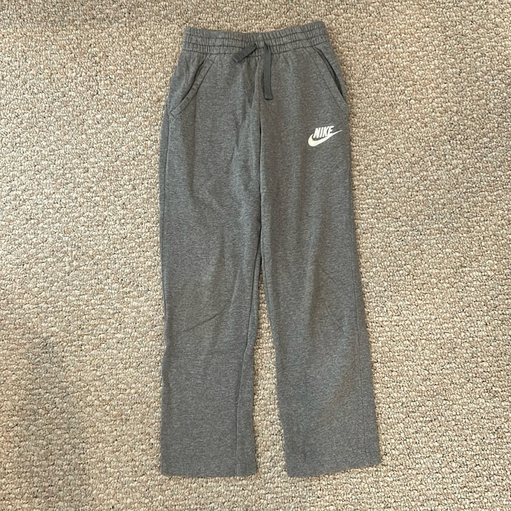 Boys Nike large grey sweatpants